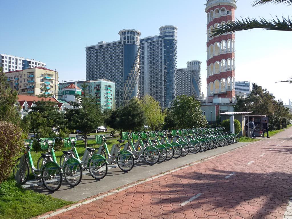 白帆公寓 巴统 外观 照片